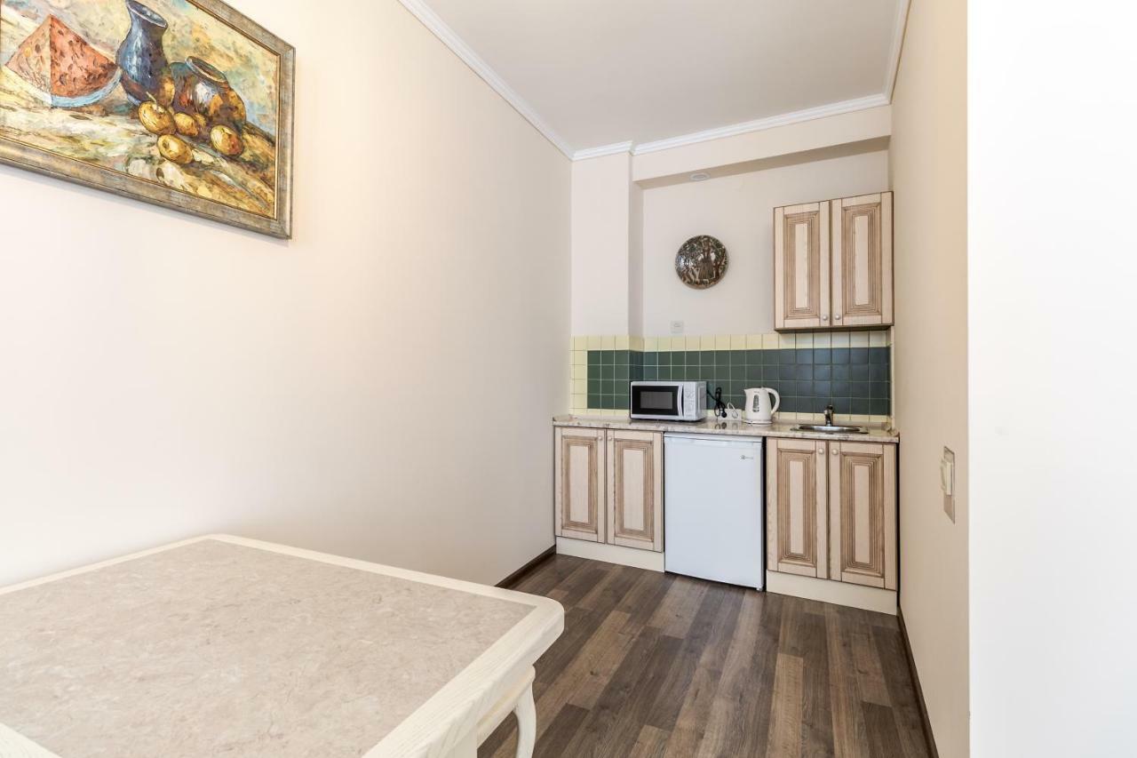 Opera House Apartment 3 Lvov Exteriér fotografie